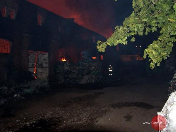 Spłonęły magazyny przy Gietkowskiej