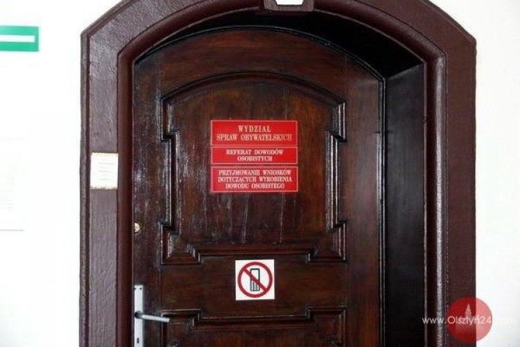 Blisko 35 tys. dowodów jeszcze do wymiany