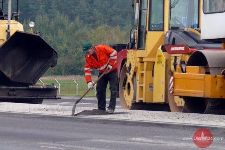 Bartąska będzie szersza i z chodnikiem