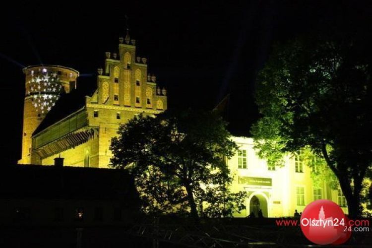 Zamek w kolorach tęczy