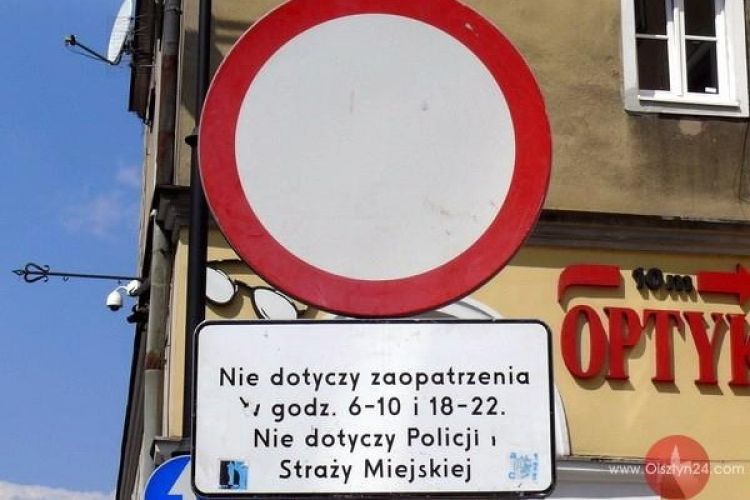 Na czym polega „letnia organizacja ruchu” na Starym Mieście?