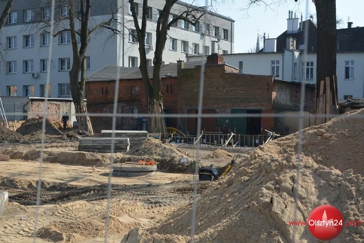 Trwają prace nad budową Węzła Śródmieście