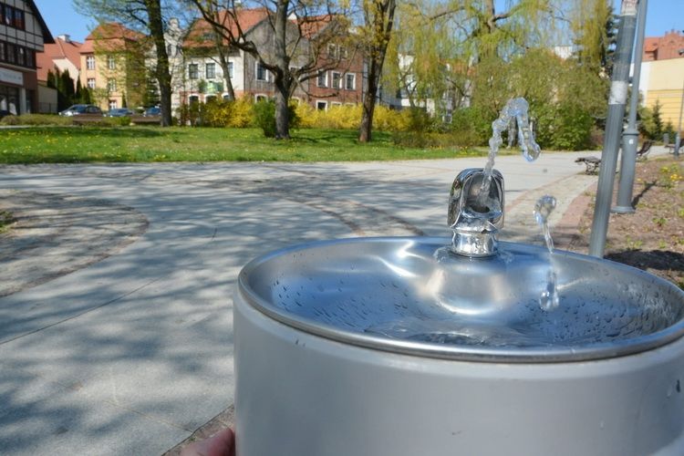 Uruchomiono zdroje uliczne w Olsztynie