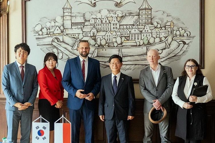 Wizyta delegacji z Korei Południowej w olsztyńskim ratuszu
