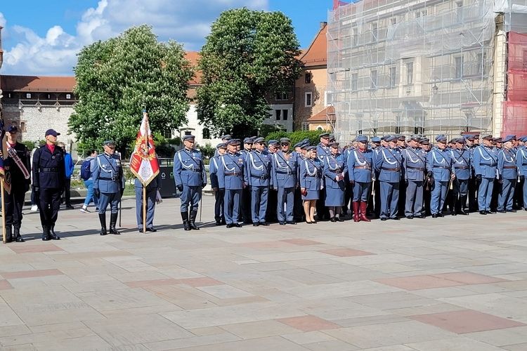90. rocznica śmierci marszałka Piłsudskiego. Uroczyste obchody i złoty medal dla starosty olsztyńskiego