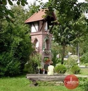 Kameralne spotkania z nauką i ławeczka w miejscu publicznym