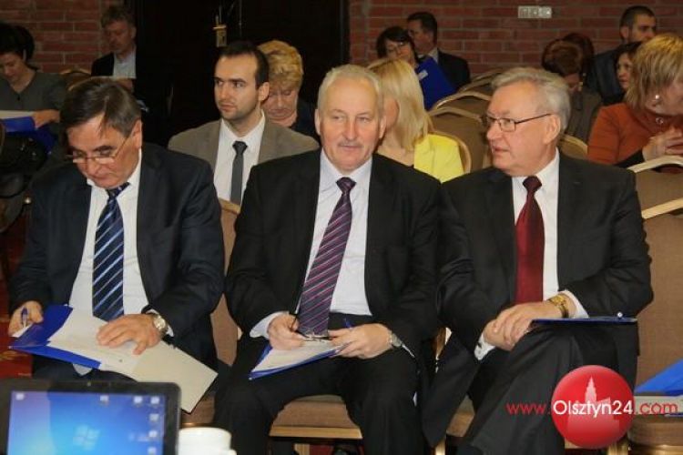 W Rynie dyskutują, jak pomagać zagrożonym wykluczeniem społecznym