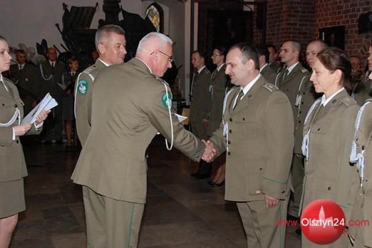 Odznaczenia i awanse w Straży Granicznej z okazji Święta Niepodległości