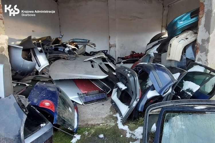 Przewóz nielegalnych odpadów ujawniono w ciężarówce na S7