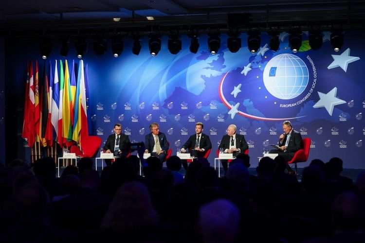 Poważne kryzysy wymagają siły solidarności