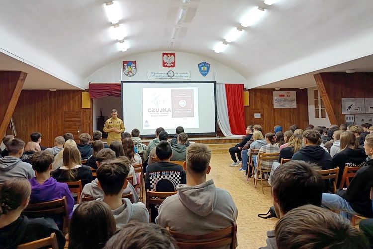 Czadowe lekcje. Edukacja, która ratuje życie