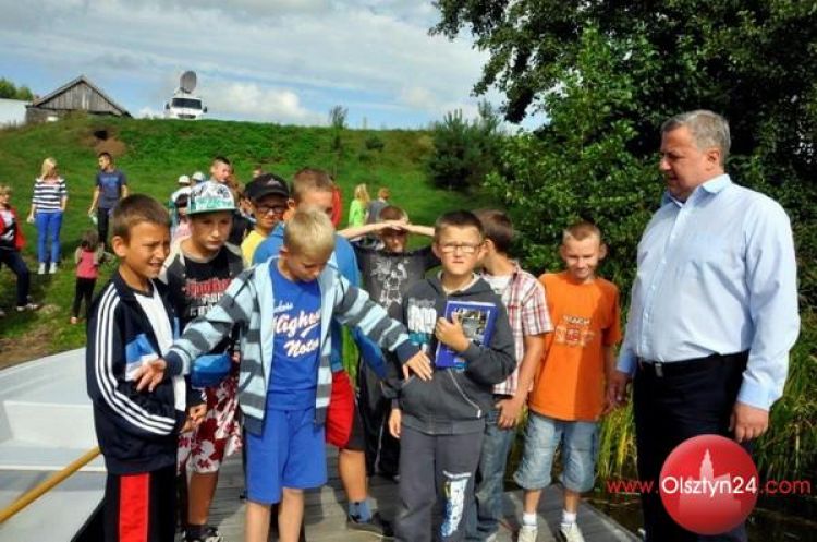 Szkolenie dzieci w bazie Grupy Specjalnej Płetwonurków RP