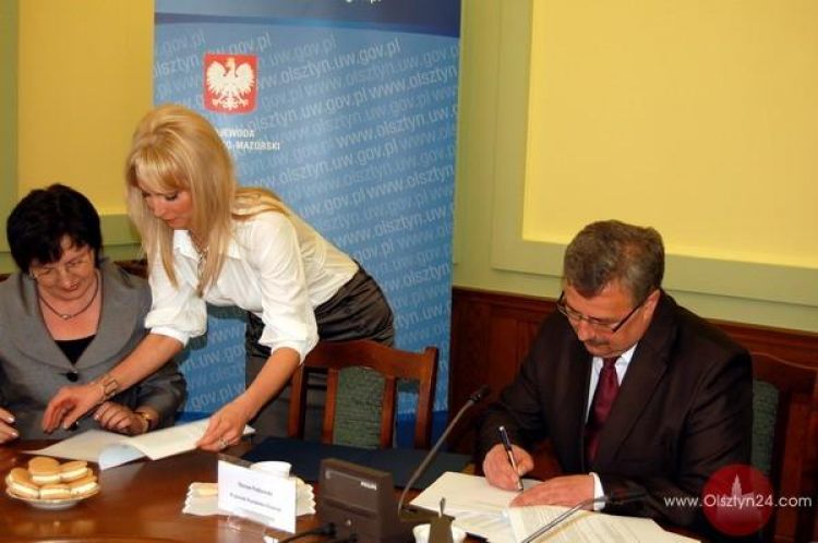 Umowy na remonty dróg podpisane