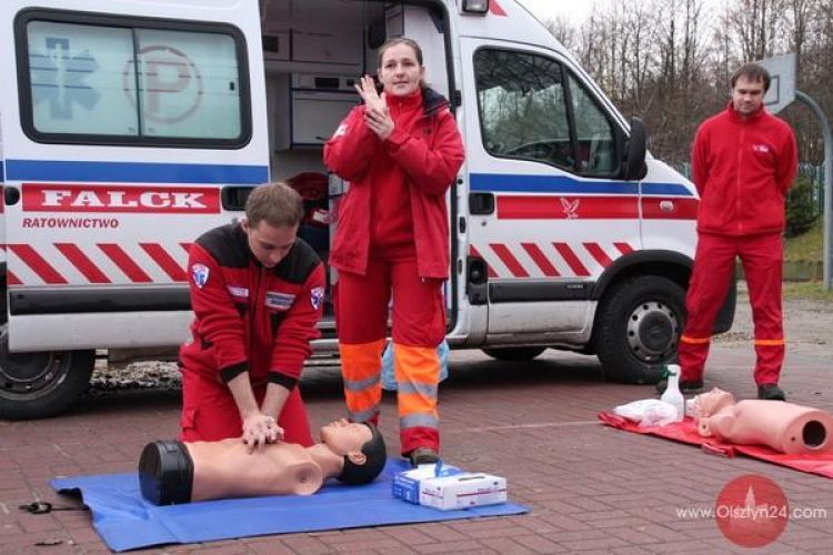 „Kąpiący się zimą” ćwiczą przed sezonem
