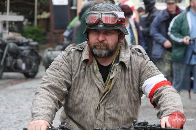 Bo kochają stare motocykle