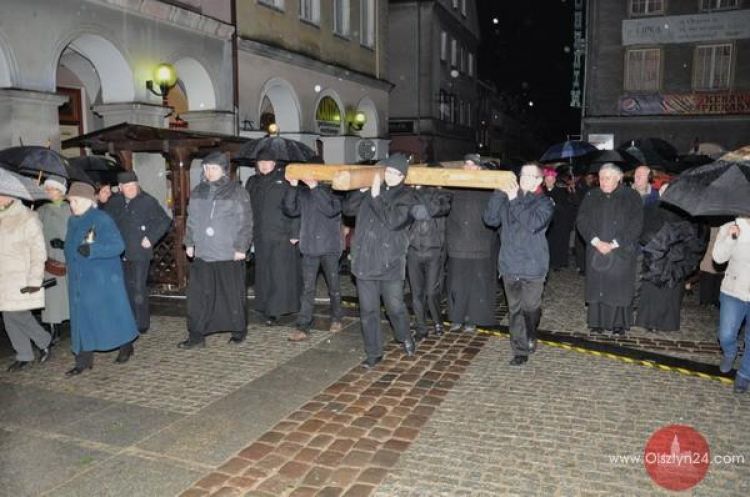 Droga Krzyżowa przeszła przez olsztyńskie Stare Miasto