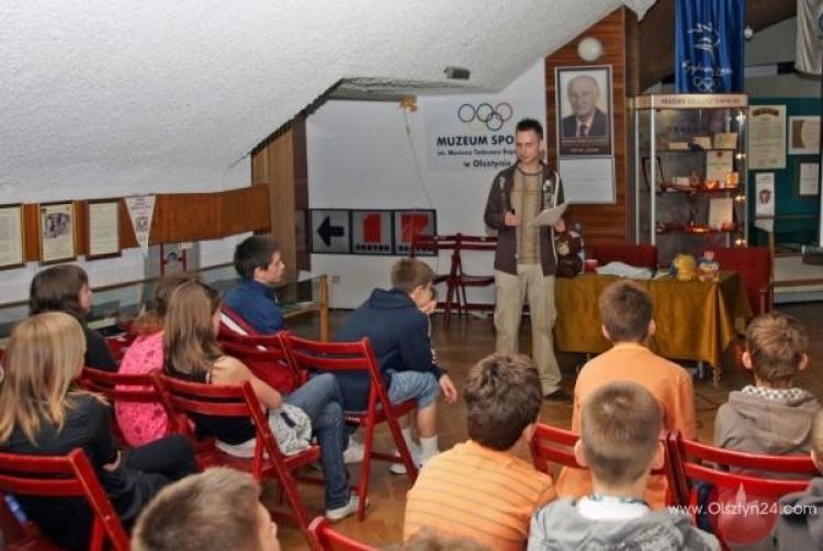 W Muzeum Sportu o olimpijskich symbolach