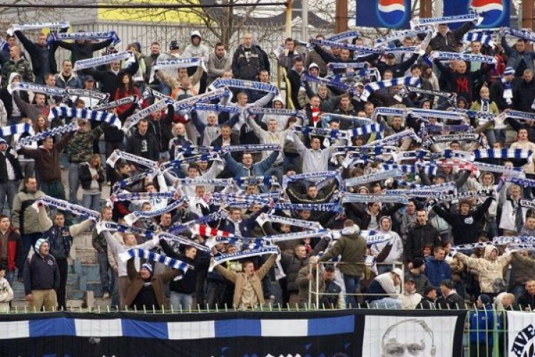 Kibice przeciwko odwołaniu prezydenta