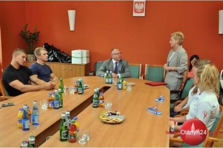 Kajakarze z wizytą u marszałka