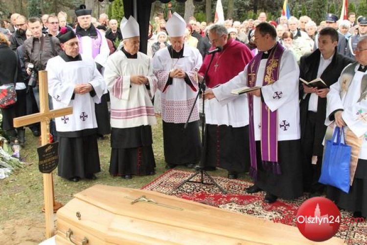 Ksiądz Julian Żołnierkiewicz spoczął w Alei Zasłużonych