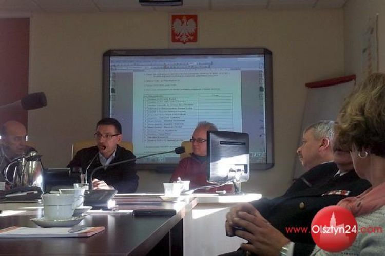 Służby czuwają...