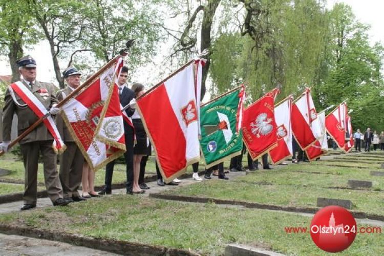 Rocznicowa uroczystość na cmentarzu wojennym