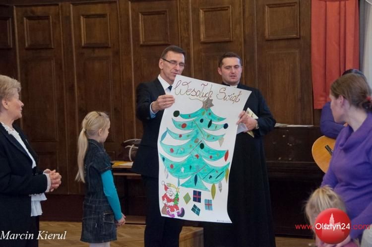 Dzieci z Zatorza ze świąteczną wizytą w ratuszu