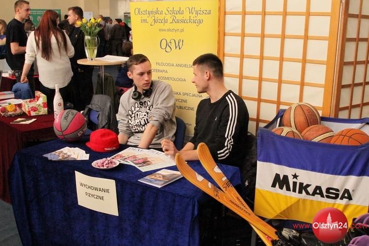 Nowoczesna Giełda Pracy i Dzień Otwarty w Olsztyńskiej Szkole Wyższej
