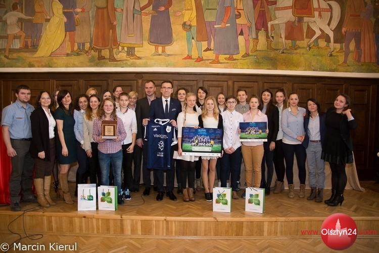 Piłkarki KKP Stomil Visacom Olsztyn z wizytą u prezydenta