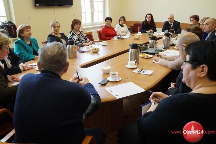 Seniorzy z Obywatelskiego Parlamentu Seniorów u marszałka województwa