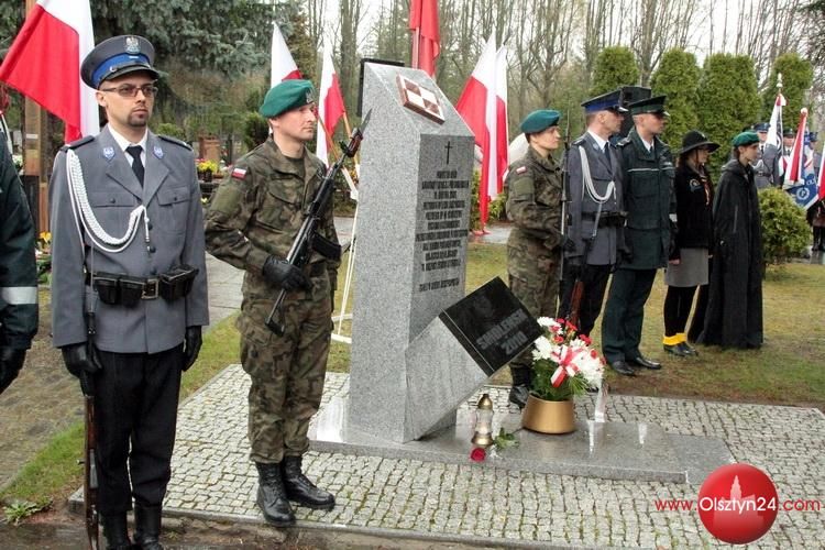 Olsztyn uczcił 76. rocznicę zbrodni katyńskiej i 6. rocznicę katastrofy smoleńskiej