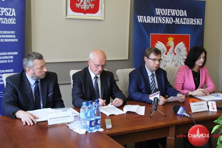 Wojewoda apeluje o składanie wniosków o świadczenia z programu 500+