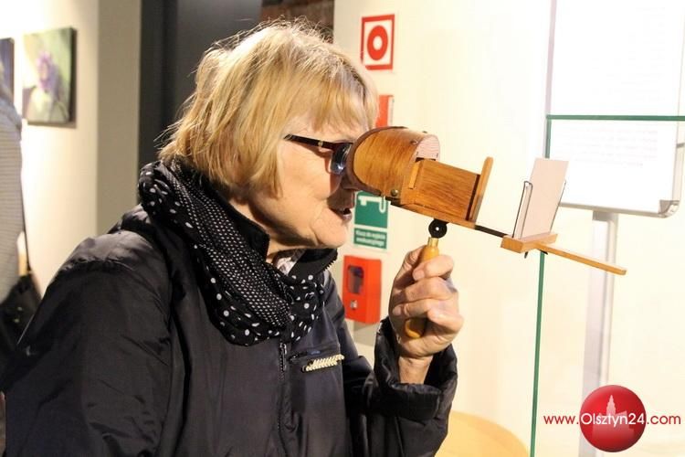 Stereoskop Holmesa kolejnym eksponatem miesiąca  w Muzeum Nowoczesności