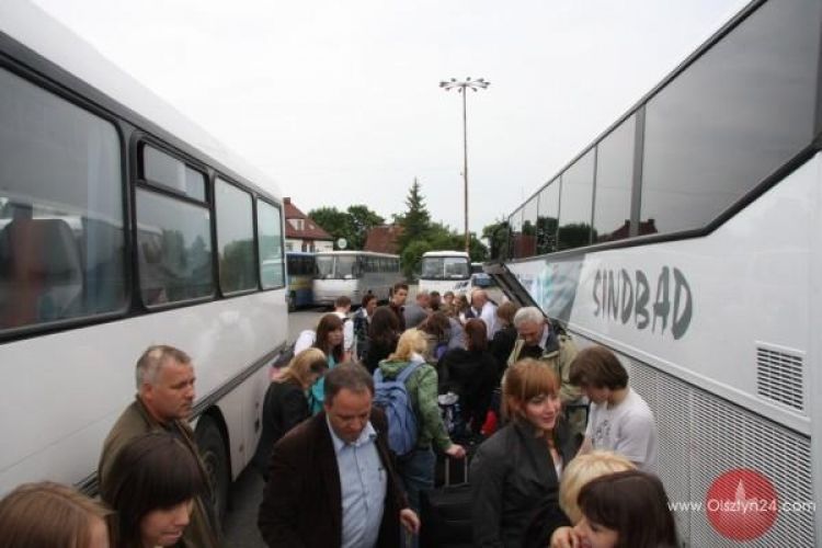 Kontrole autokarów przed wyjazdami na ferie