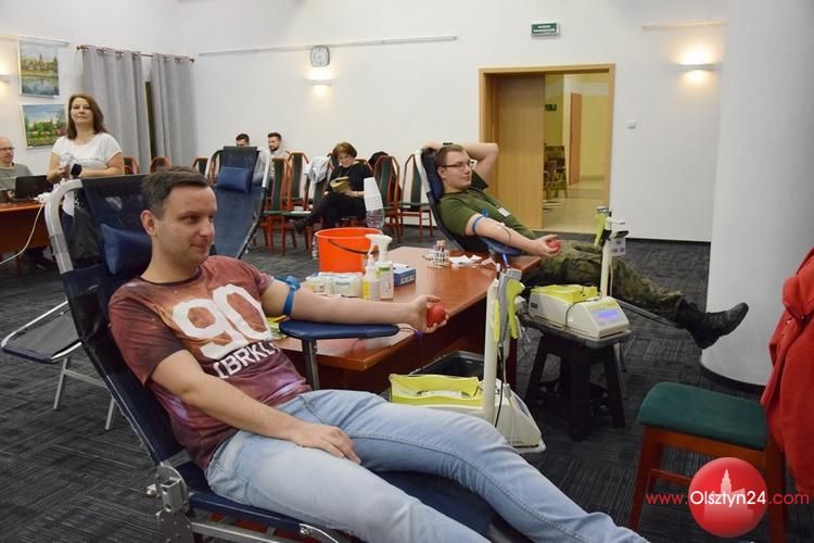 Honorowo oddali prawie 12 litrów krwi