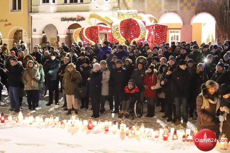 Olsztynianie w milczeniu protestowali przeciwko agresji i przemocy