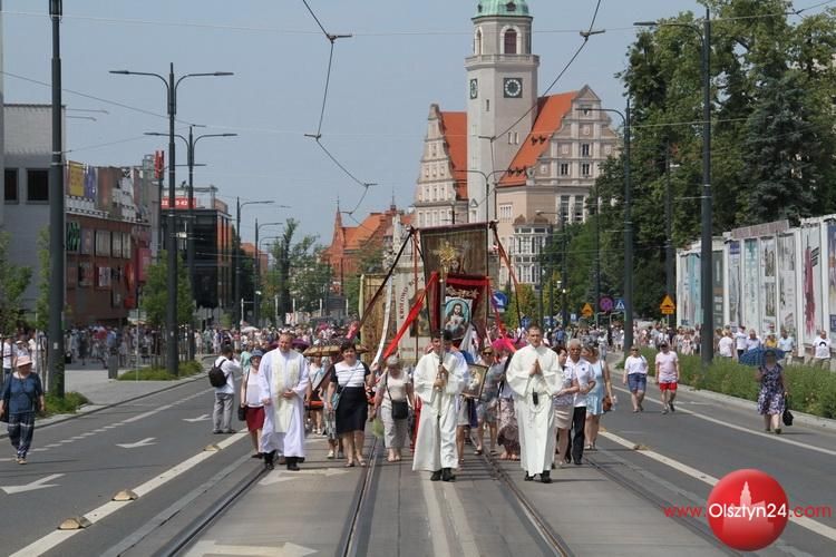 Ulicami Olsztyna przeszły procesje Bożego Ciała