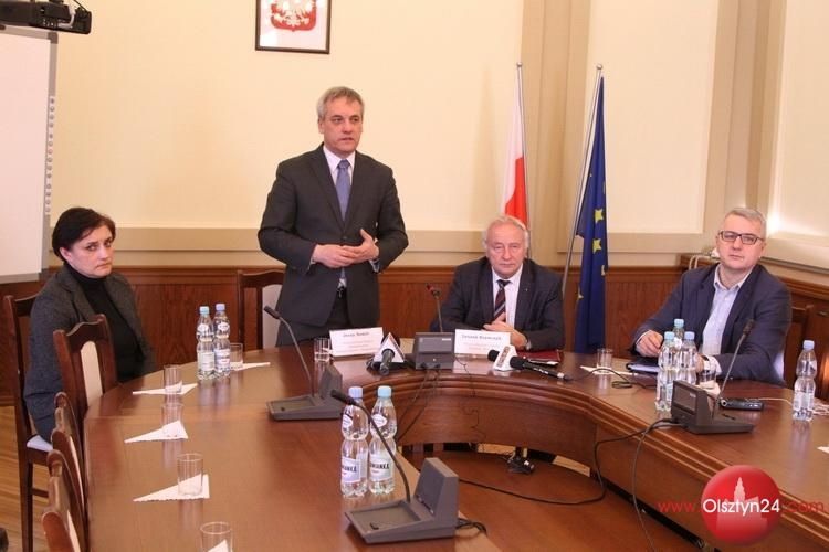Minister Szmit przywiózł do Olsztyna dwie wiadomości: dobrą i złą