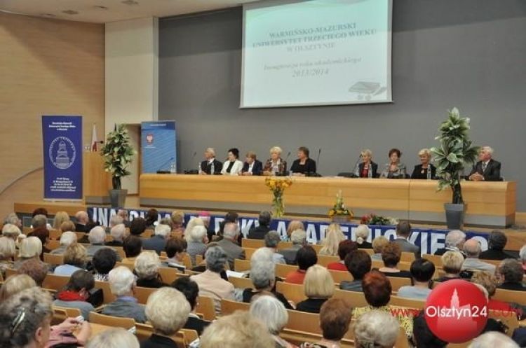 19. rok akademicki olsztyńskiego Uniwersytetu Trzeciego Wieku zainaugurowany 