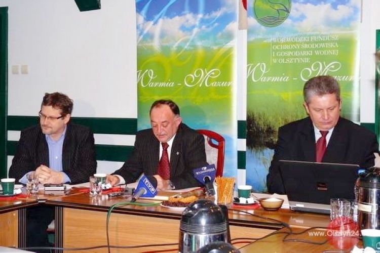 Może nie o tę wiatę chodzi?