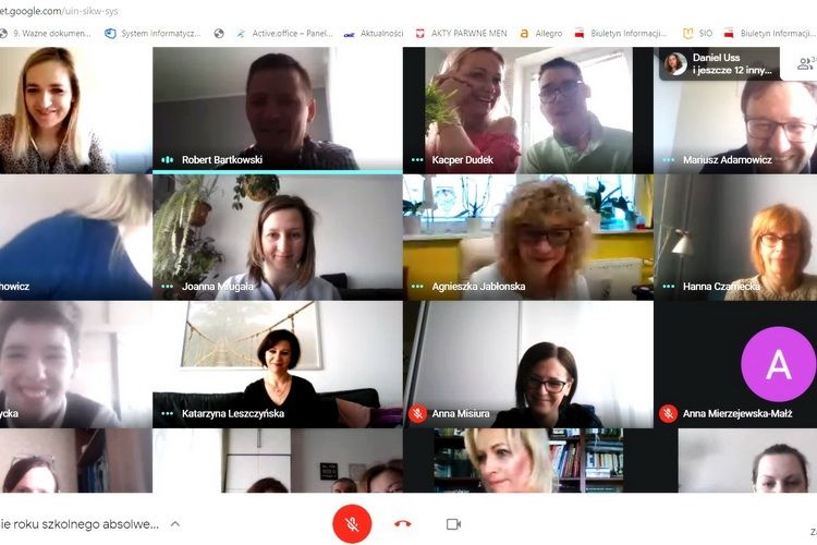 W czasie koronawirusa maturzyści XV LO zakończyli rok szkolny w internecie