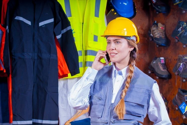 Robocza odzież BHP – sposób na bezpieczeństwo