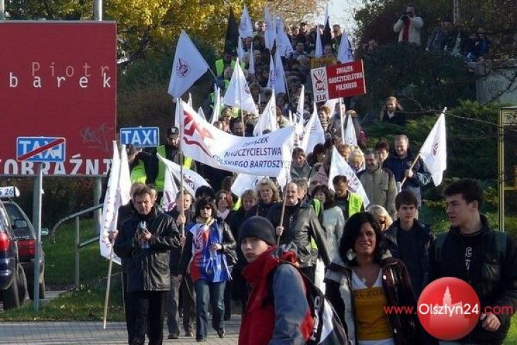 Nauczyciele chcą od 600 do 1100 zł podwyżki