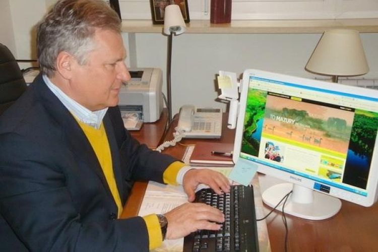 Prezydent Kwaśniewski: Wspiera i namawia do głosowania na Mazury