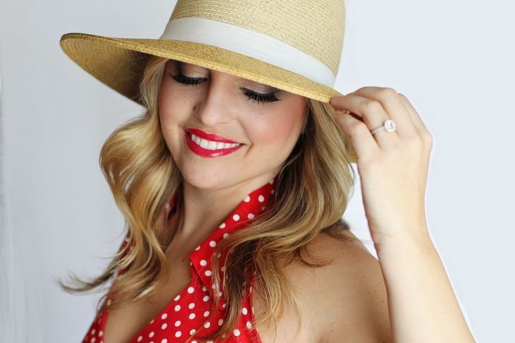 Naturalny makijaż na wiosnę – kosmetyki upiększające urodę