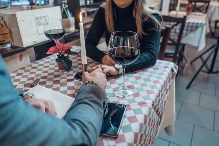 Przegląd Bezpłatnych Portali Randkowych - Na Które Warto Zwrócić Uwagę?