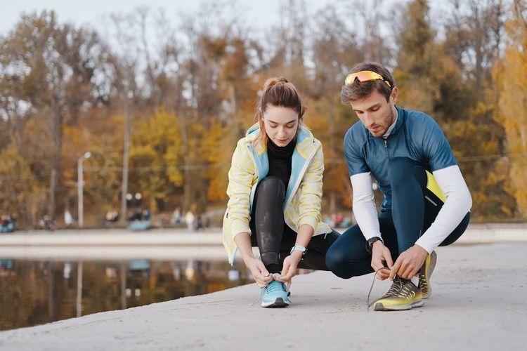 Jak dobrać buty sportowe? Poradnik dla mężczyzn i kobiet