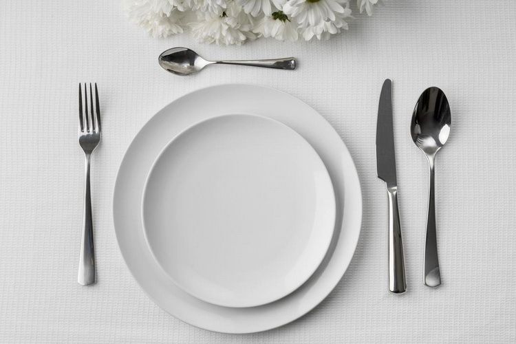 Wybór idealnego zestawu obiadowego – jak wybrać serwis marzeń?