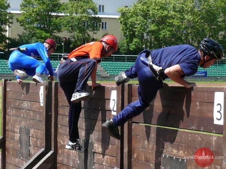Mistrzostwa i pokazy sprzętu w straży