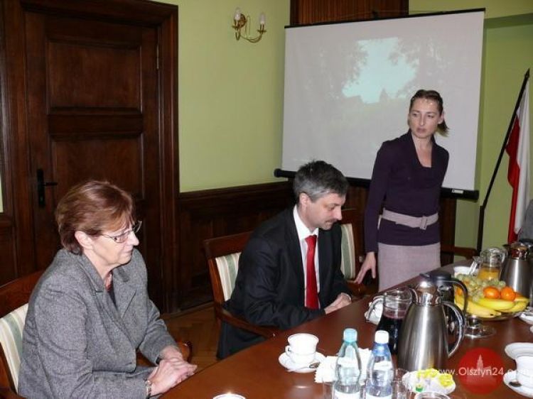 Komisarz kroi MZDMiZ